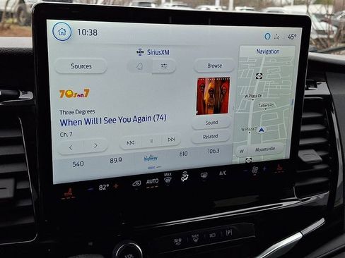 Used 2024 Ford Transit 350 XLT image 13