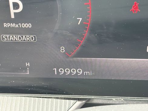 Certified 2025 Nissan Murano SV FWD image 10