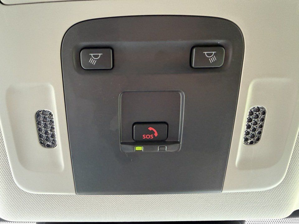 Used 2025 Toyota Camry LE FWD image 22