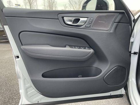 New 2026 Volvo XC60 B5 Ultra w/ Protection Package Premier image 5