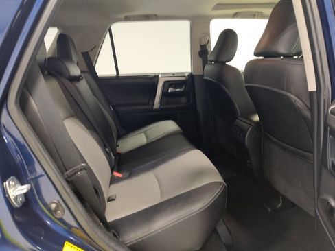 Used 2018 Toyota 4Runner SR5 Premium image 19