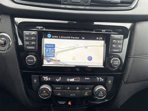 Used 2017 Nissan Rogue SL w/ SL Premium Package image 20