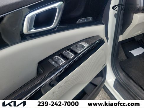 Used 2022 Kia Carnival SX Prestige FWD image 23