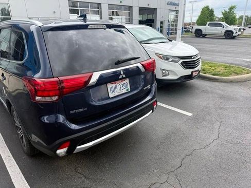 Used 2017 Mitsubishi Outlander SE AWD/4WD image 15