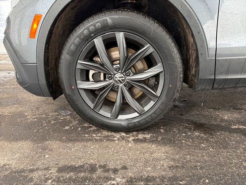 Used 2024 Volkswagen Tiguan SE image 19