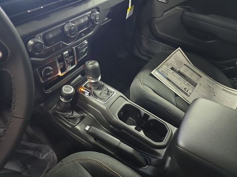 New 2026 Jeep Gladiator Sport AWD/4WD image 26
