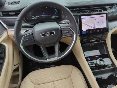 Used 2024 Jeep Grand Cherokee Limited 4xe w/ Luxury Tech Group II image 16