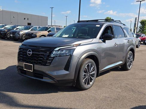 New 2026 Nissan Pathfinder Platinum AWD/4WD image 1