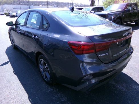 Used 2023 Kia Forte LXS image 7