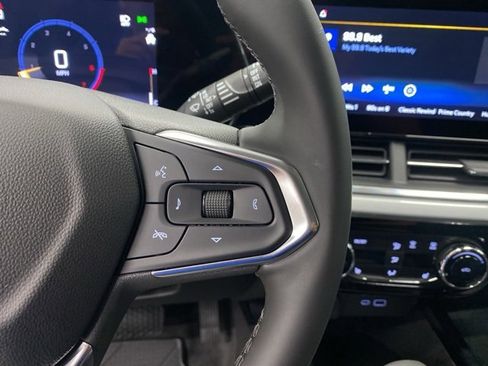 New 2025 Chevrolet Trax LT w/ Driver Confidence Package image 12
