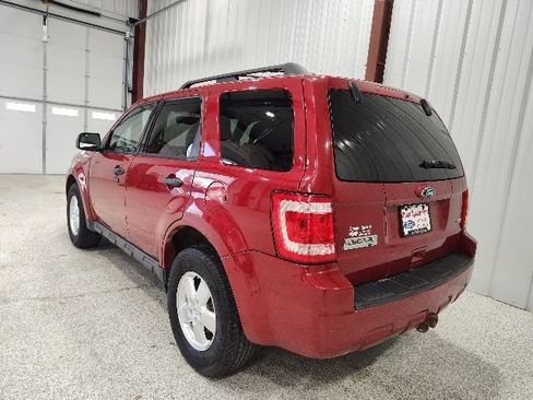 Used 2011 Ford Escape XLT w/ 202A Rapid Spec Order Code AWD/4WD image 8