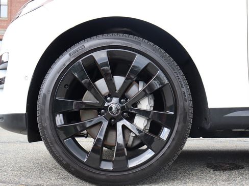 Used 2025 Land Rover Range Rover Sport SE AWD/4WD image 10