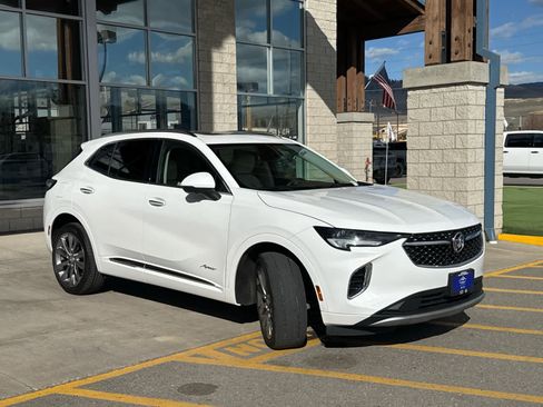 Used 2021 Buick Envision Avenir image 2