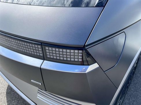 Used 2022 Hyundai Ioniq 5 Limited w/ Cargo Package image 10