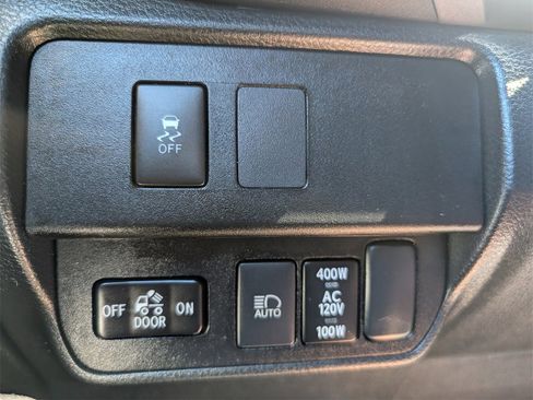 Used 2021 Toyota Tacoma TRD Off-Road image 25