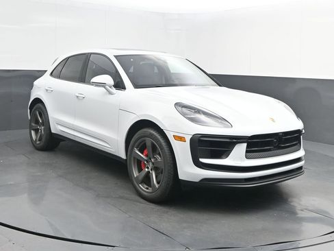 New 2026 Porsche Macan S AWD/4WD image 9