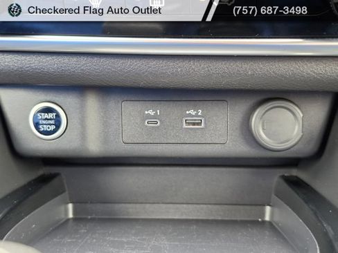 Used 2023 Nissan Rogue S FWD image 33