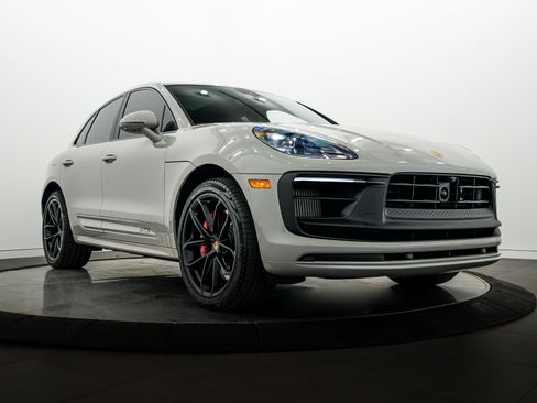 Certified 2025 Porsche Macan GTS AWD/4WD image 9