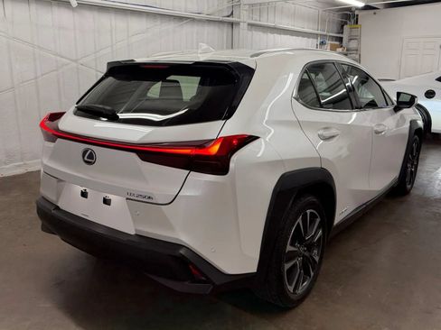 Used 2021 Lexus UX 250h AWD/4WD image 4