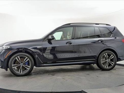 Used 2022 BMW X7 xDrive40i w/ M Sport Package AWD/4WD image 3