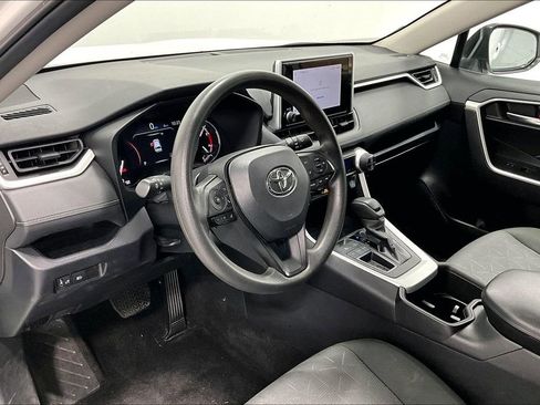Used 2024 Toyota RAV4 XLE image 16