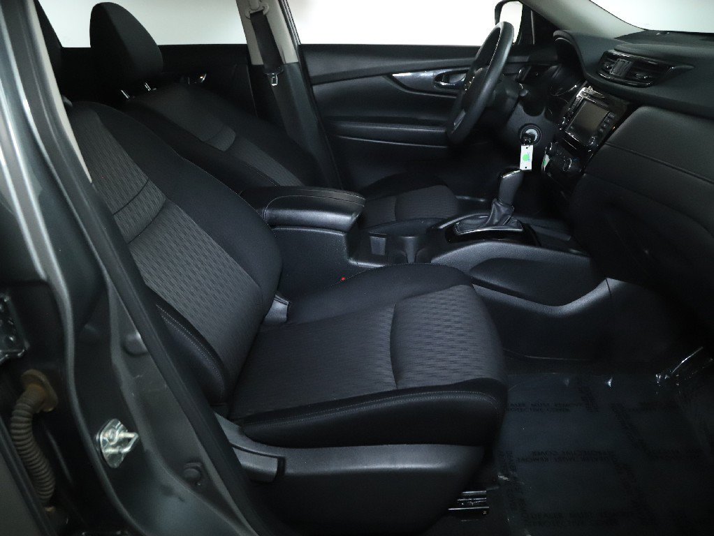 Used 2018 Nissan Rogue S AWD/4WD image 34