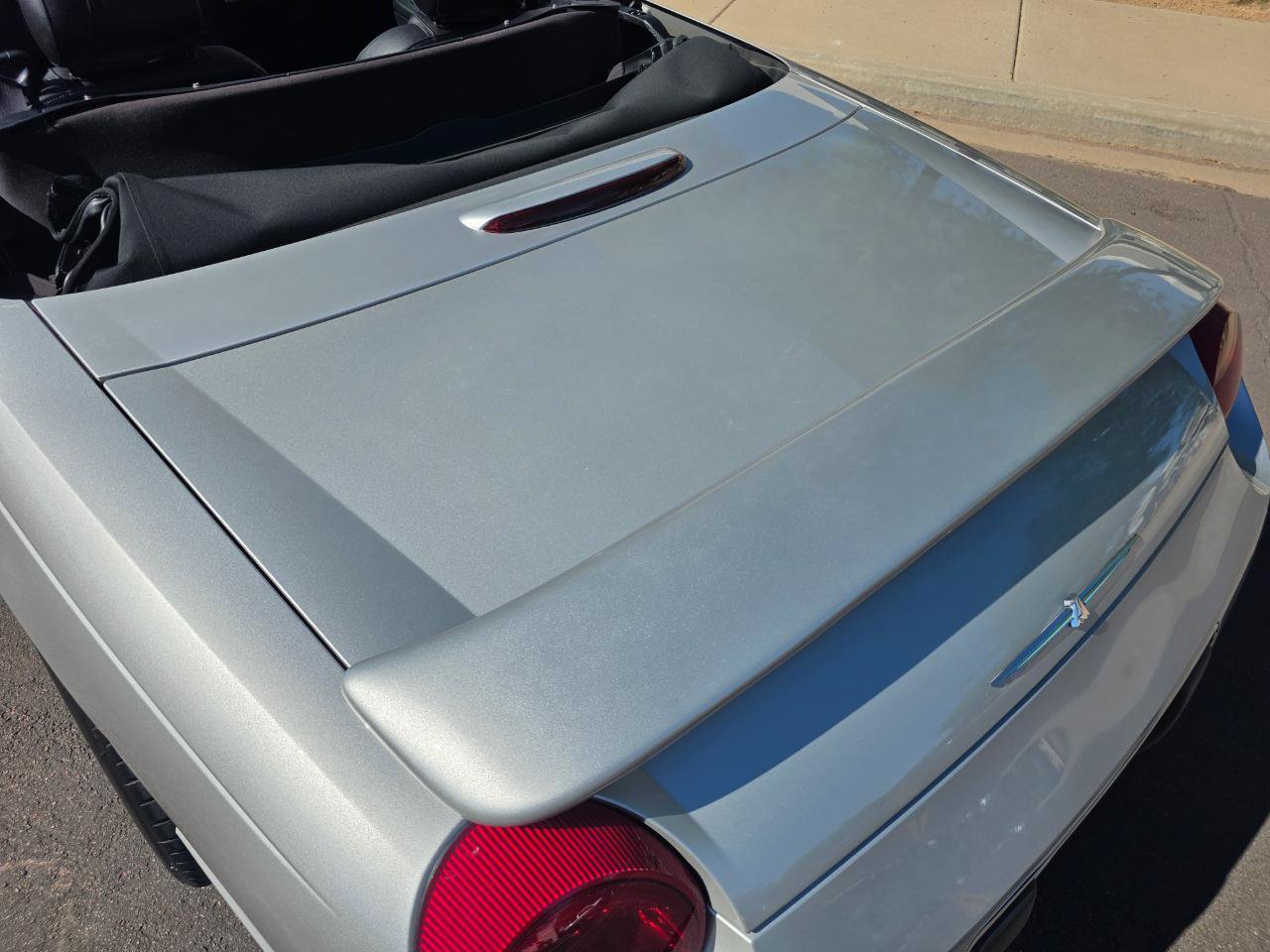 Used 2005 Ford Thunderbird RWD image 28