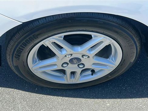 Used 2017 Ford Fiesta SE FWD image 15