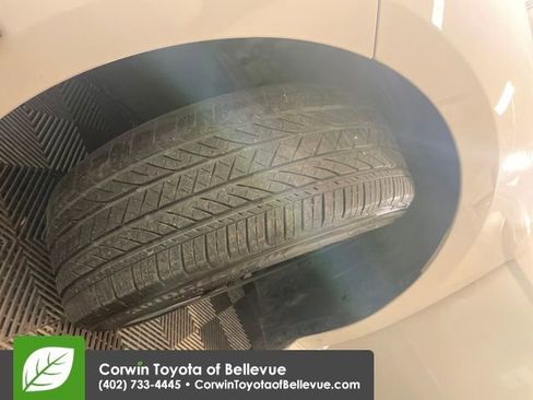 Used 2025 Toyota Camry SE image 28