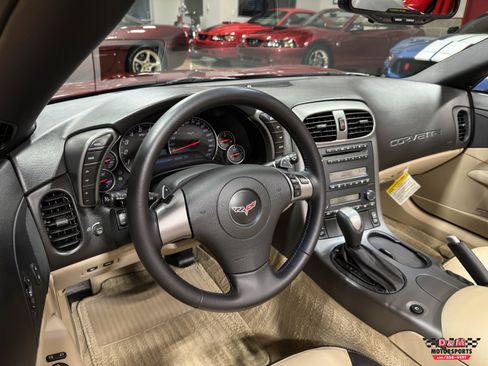 Used 2007 Chevrolet Corvette Convertible w/ Preferred Equipment Group image 10