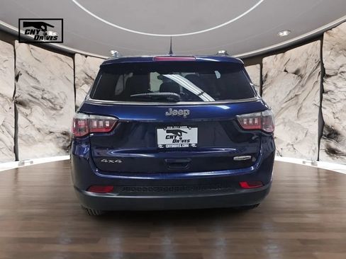 Used 2018 Jeep Compass Latitude w/ Popular Equipment Group AWD/4WD image 6