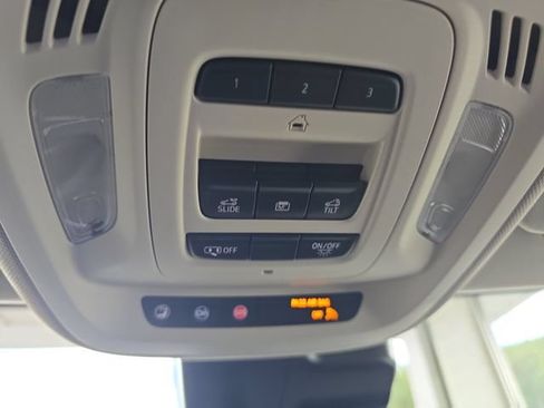 Certified 2023 Buick Envision Avenir AWD/4WD image 24