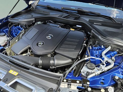 New 2025 Mercedes-Benz GLC 300 image 26