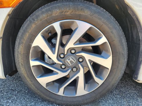 Used 2016 Honda Civic EX image 5