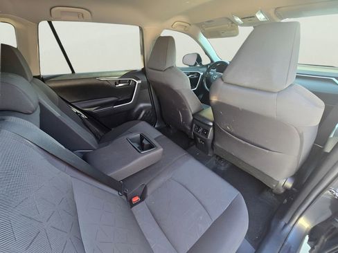 Used 2021 Toyota RAV4 XLE image 25