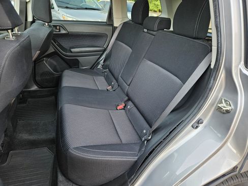 Used 2018 Subaru Forester 2.5i Premium w/ All-Weather Package AWD/4WD image 4
