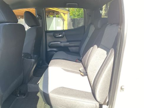 Used 2023 Toyota Tacoma TRD Off-Road AWD/4WD image 16