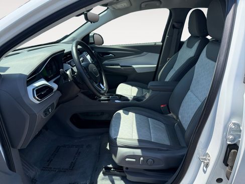 Used 2022 Chevrolet Bolt EUV Premier FWD image 10