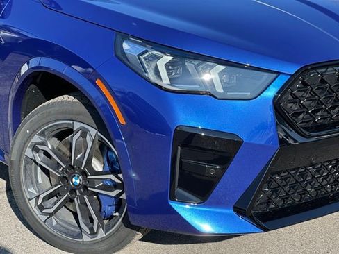 New 2026 BMW X2 xDrive28i w/ Technology Package image 2