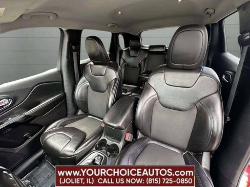 Used 2021 Jeep Cherokee Latitude Plus FWD image 49