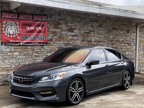 Used 2017 Honda Accord Sport Special Edition image 2