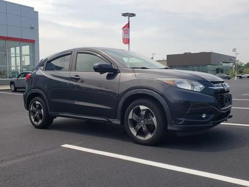Used 2018 Honda HR-V EX image 3