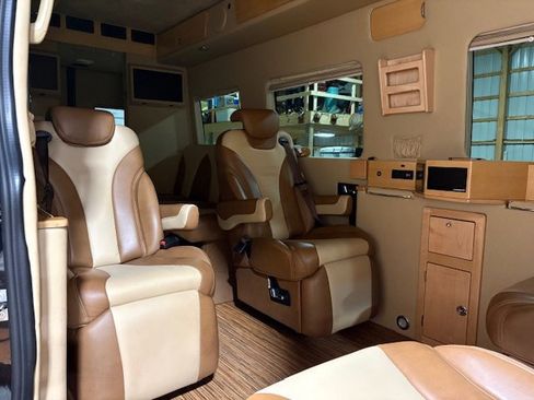 Used 2022 Mercedes-Benz Sprinter 3500 image 16