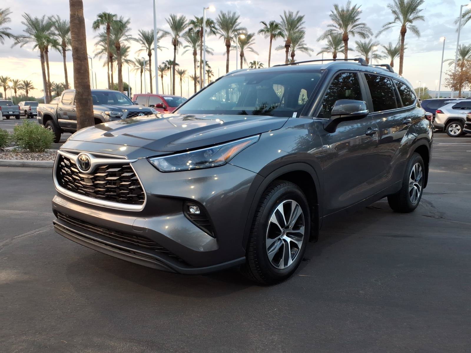 Used 2023 Toyota Highlander XLE FWD image 8