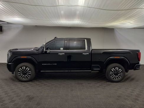 Used 2025 GMC Sierra 2500 Denali Ultimate AWD/4WD image 2