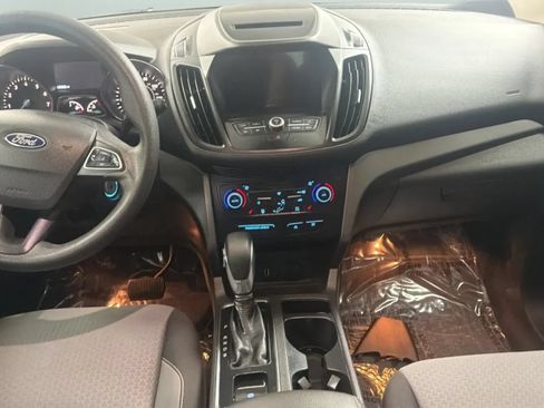 Used 2018 Ford Escape SE w/ Ford Safe & Smart Package AWD/4WD image 15