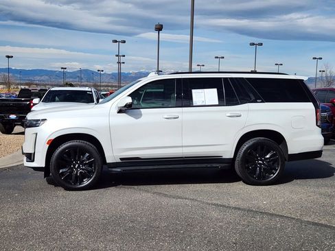 Used 2021 Cadillac Escalade Sport Platinum AWD/4WD image 2