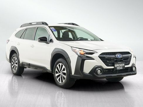 Used 2024 Subaru Outback Premium AWD/4WD image 7