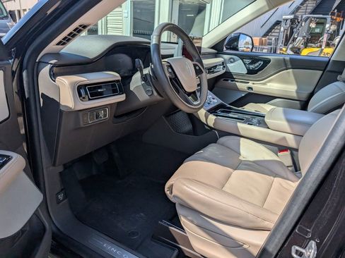 Certified 2024 Lincoln Aviator Reserve w/ Equipment Group 201A RWD image 12