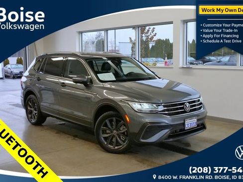 Used 2022 Volkswagen Tiguan SE image 1